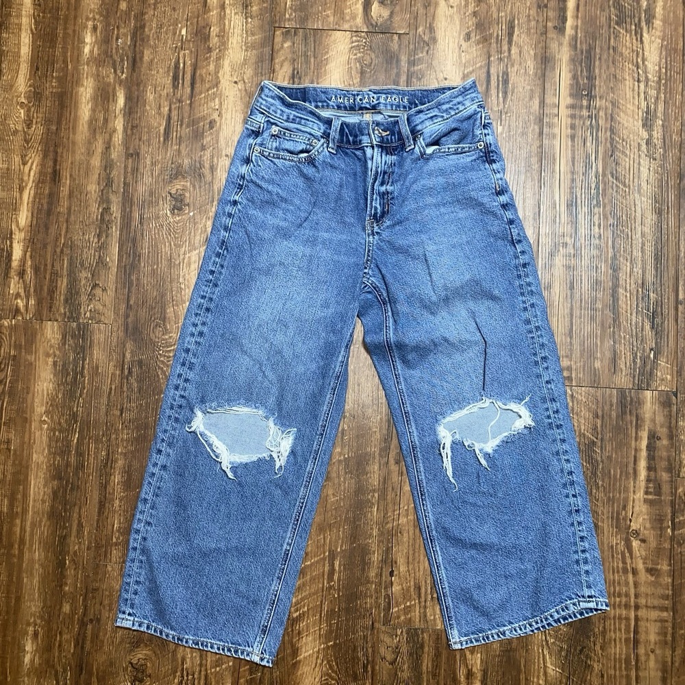 American Eagle Size 2 Short Wide Leg Cropped Jeans Women